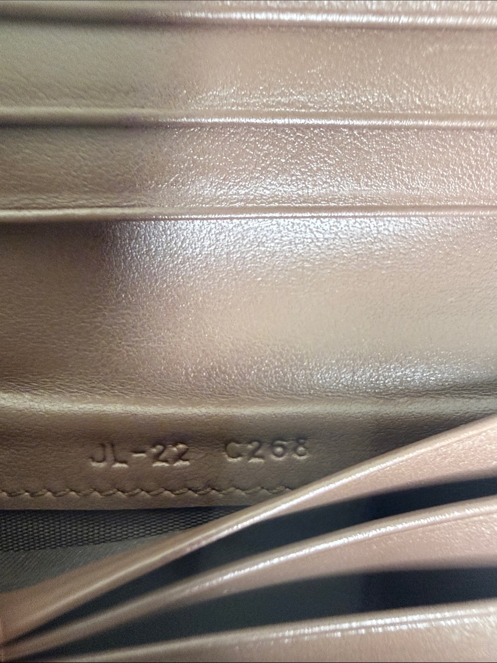 Salvatore Ferragamo Gancini Clip Pebbled Leather Bifold Wallet Brown Italy - Picture 9 of 9